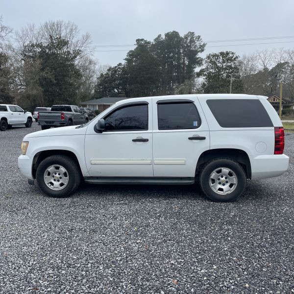 2011 Chevrolet Tahoe Image 1