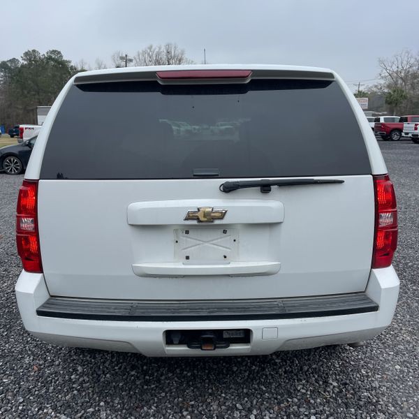 2011 Chevrolet Tahoe Image 3
