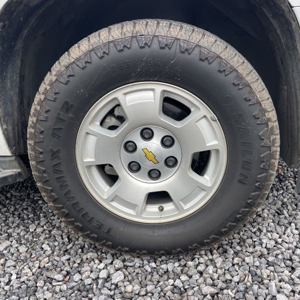 2011 Chevrolet Tahoe Image 6