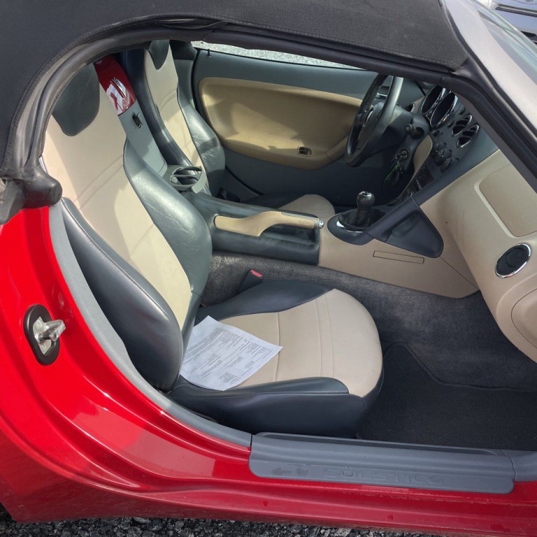 2007 Pontiac Solstice Image 18