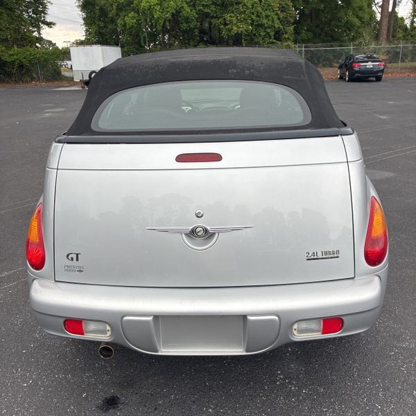 2005 Chrysler PT Cruiser Image 2
