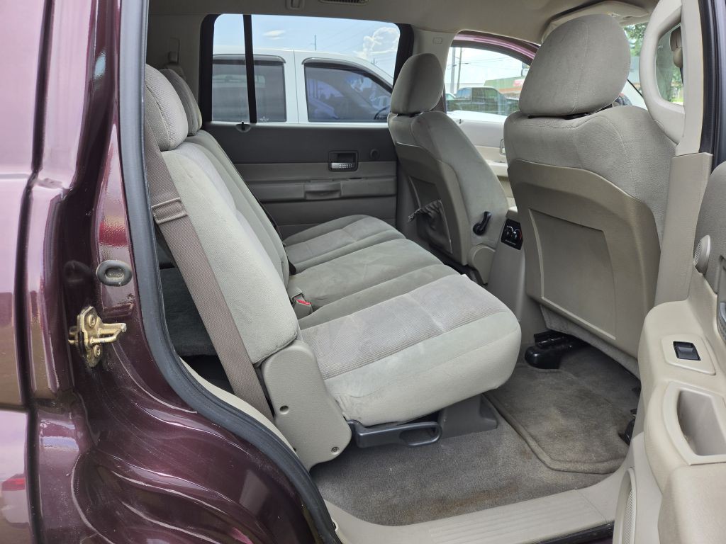 2005 Dodge Durango Image 8