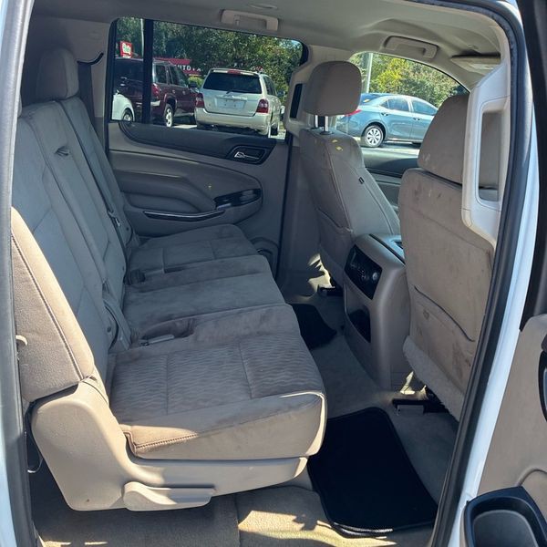 2020 GMC Yukon Image 9