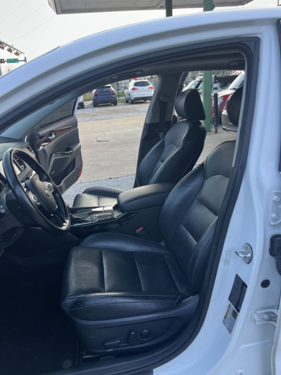 2017 Kia Cadenza Image 7