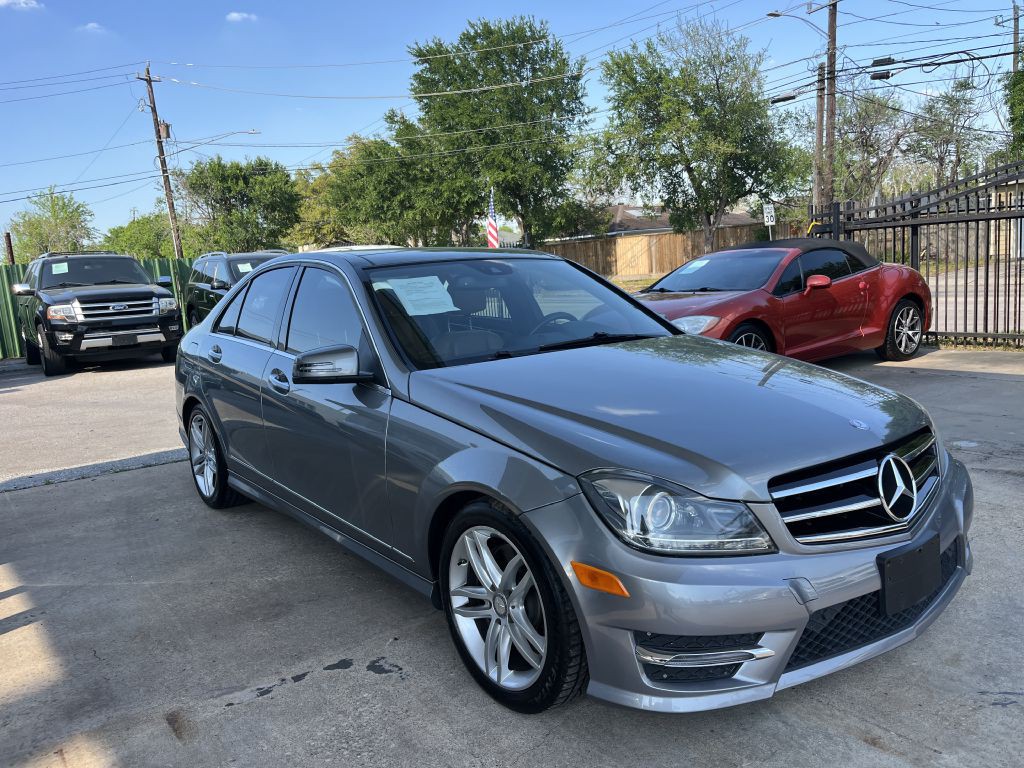 2014 Mercedes-Benz C-Class Image 3