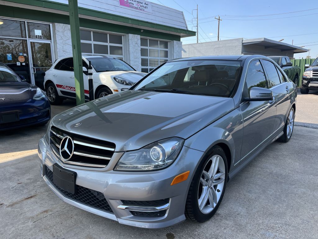 2014 Mercedes-Benz C-Class Image 4