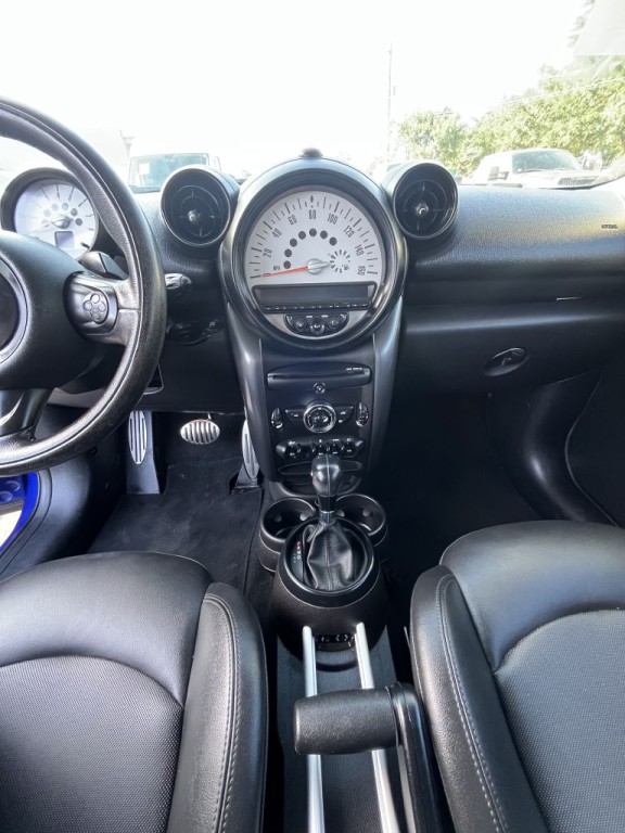 2013 MINI Cooper Image 11