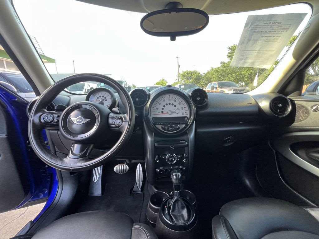 2013 MINI Cooper Image 12