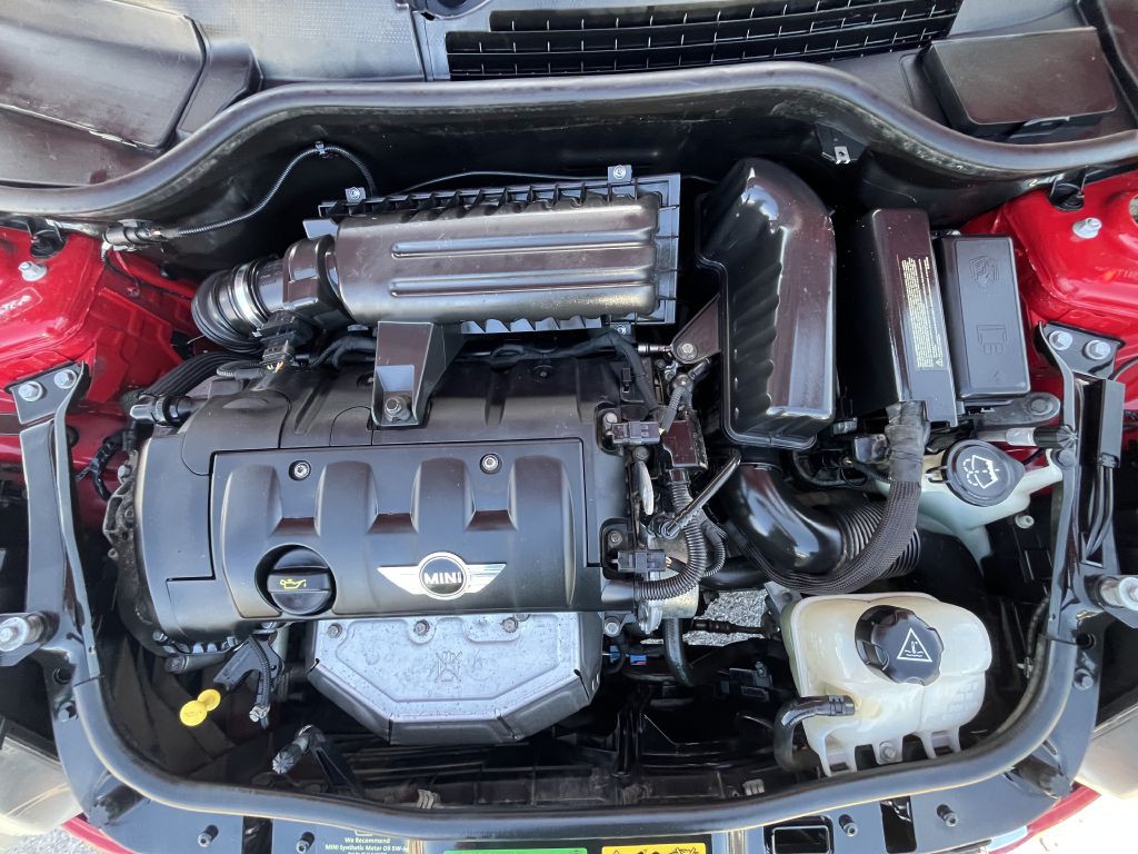 2009 MINI Cooper Image 29