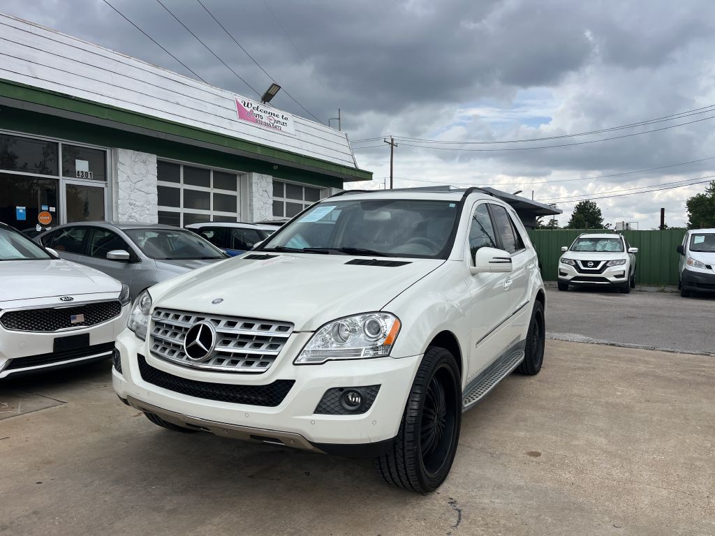 2011 Mercedes-Benz M-Class Image 2