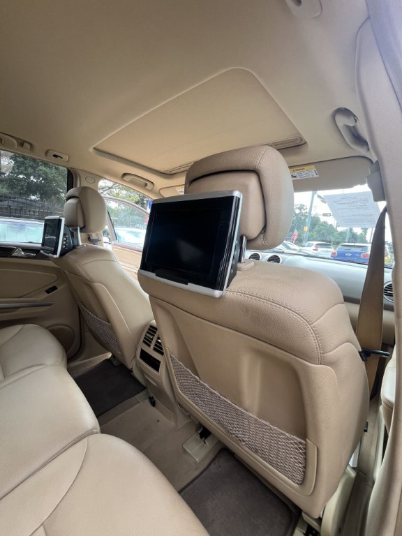 2011 Mercedes-Benz M-Class Image 13