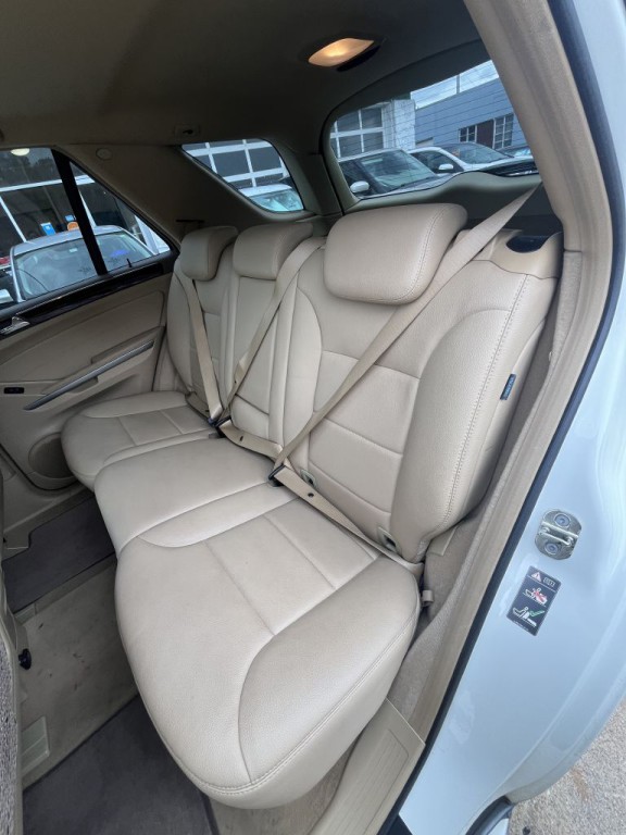 2011 Mercedes-Benz M-Class Image 15