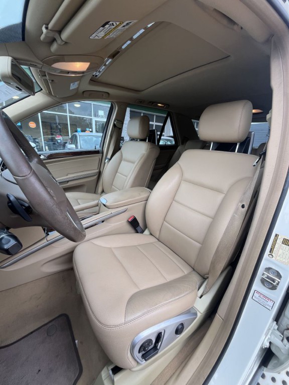 2011 Mercedes-Benz M-Class Image 18