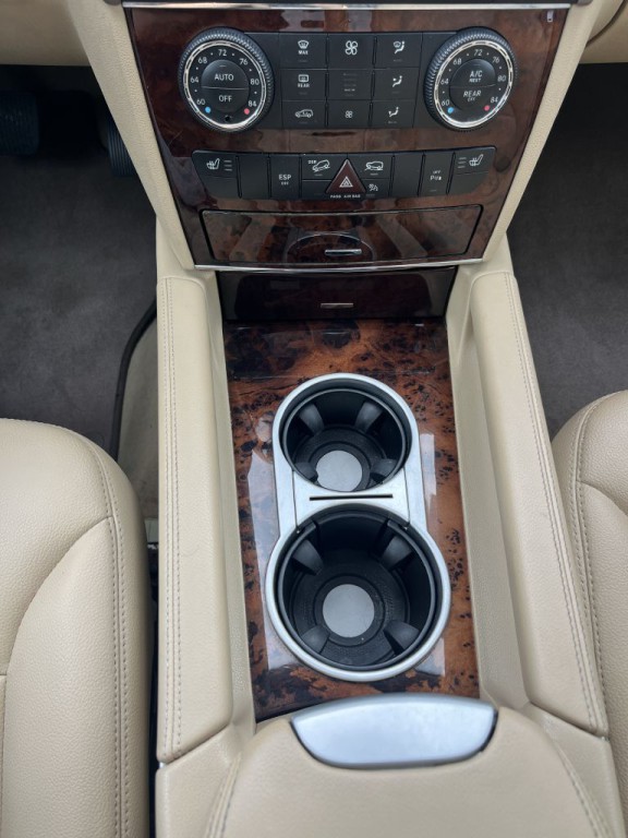 2011 Mercedes-Benz M-Class Image 28