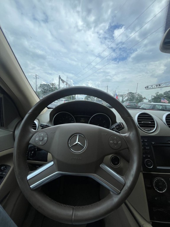 2011 Mercedes-Benz M-Class Image 31