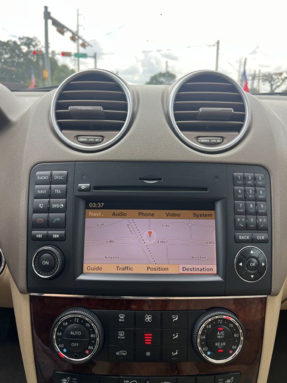 2011 Mercedes-Benz M-Class Image 38