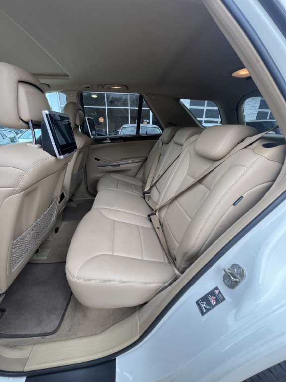 2011 Mercedes-Benz M-Class Image 48