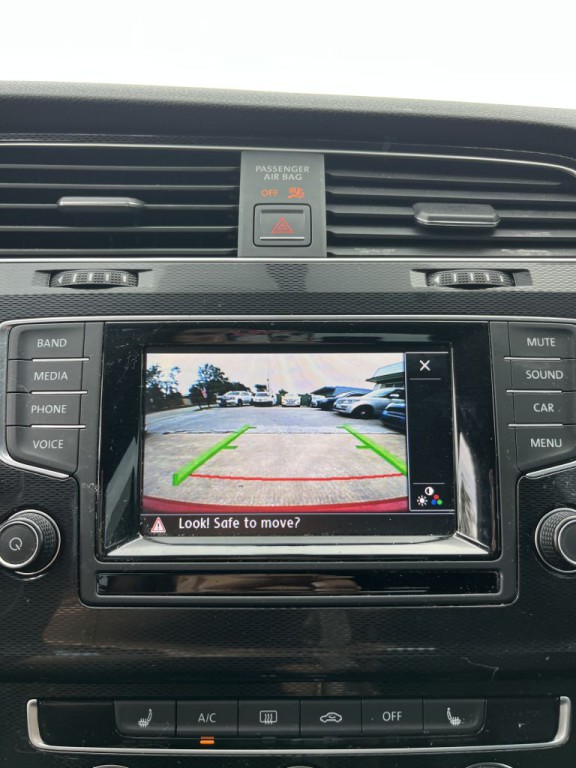 2015 Volkswagen GTI Image 17