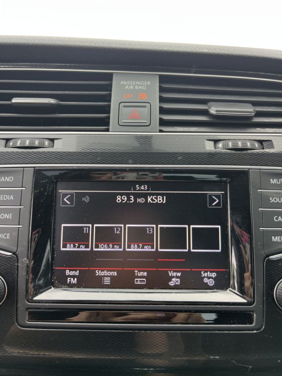 2015 Volkswagen GTI Image 18