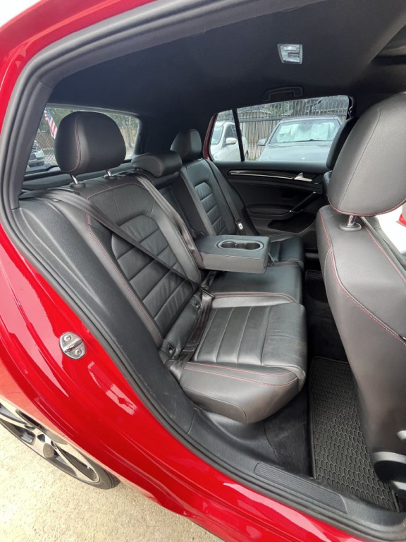 2015 Volkswagen GTI Image 27