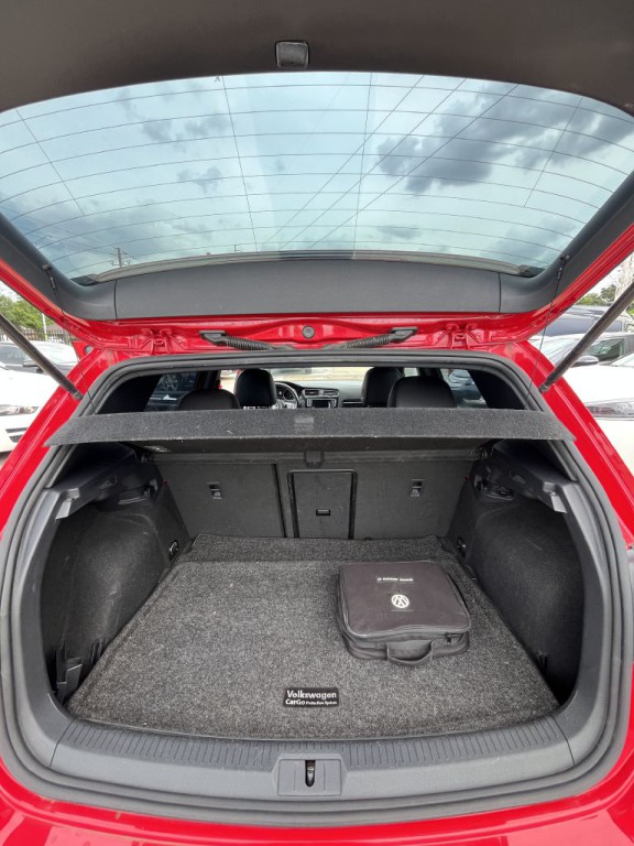2015 Volkswagen GTI Image 28