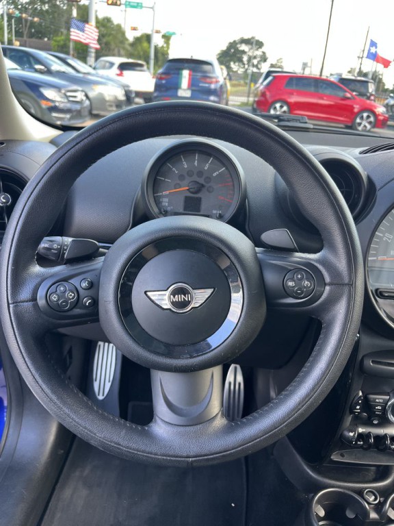 2015 MINI Cooper Image 12