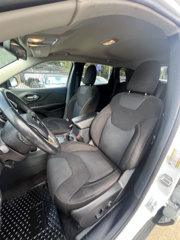 2016 Jeep Cherokee Image 4