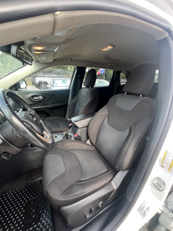 2016 Jeep Cherokee Image 15