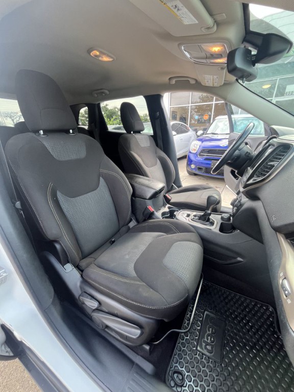 2016 Jeep Cherokee Image 34
