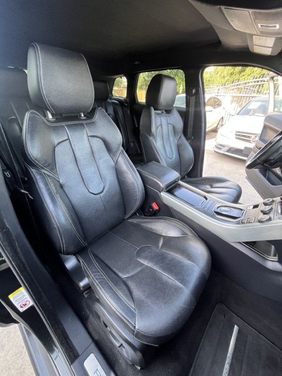 2015 Land Rover Range Rover Evoque Image 25