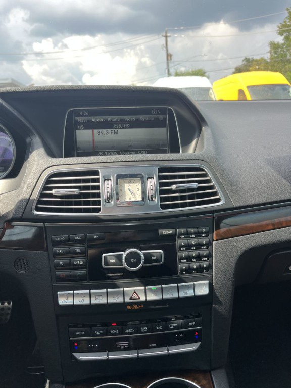 2014 Mercedes-Benz E-Class Image 38
