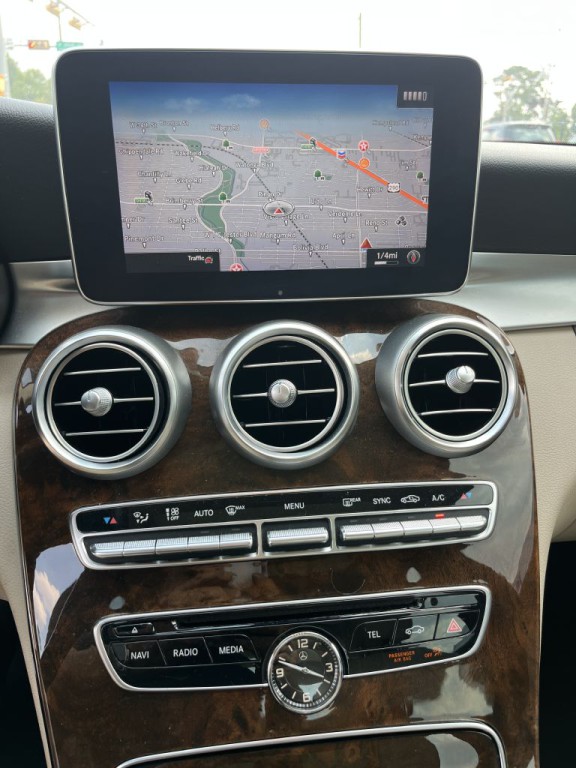 2016 Mercedes-Benz C-Class Image 8