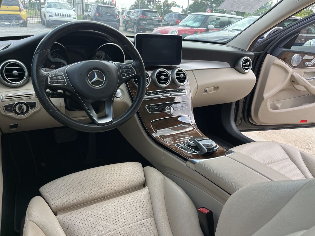 2016 Mercedes-Benz C-Class Image 15