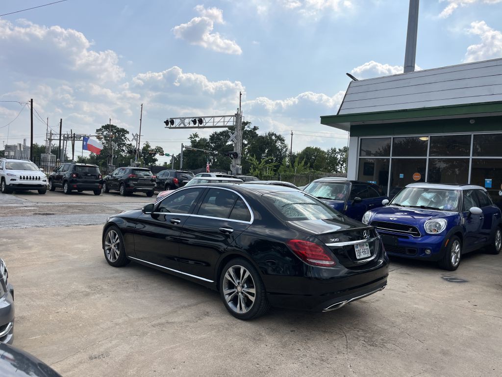 2016 Mercedes-Benz C-Class Image 33