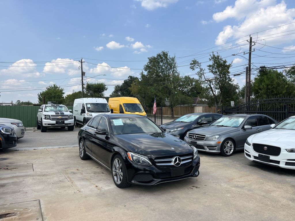 2016 Mercedes-Benz C-Class Image 3