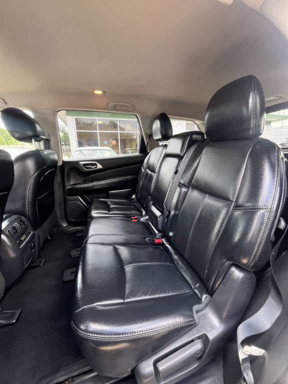 2015 Nissan Pathfinder Image 4
