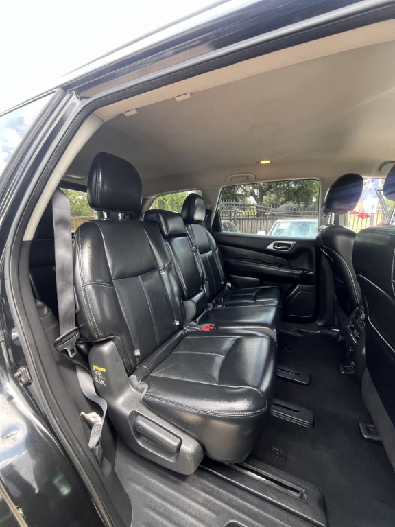 2015 Nissan Pathfinder Image 9
