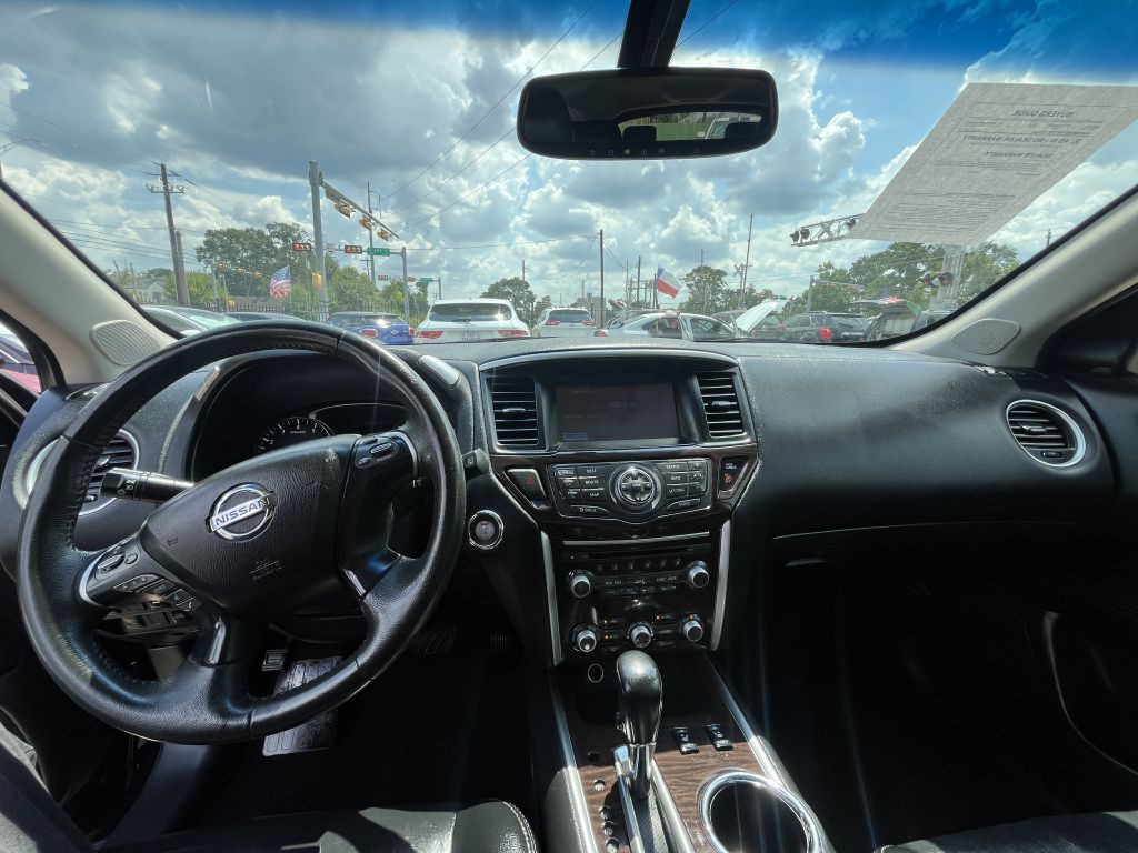 2015 Nissan Pathfinder Image 17