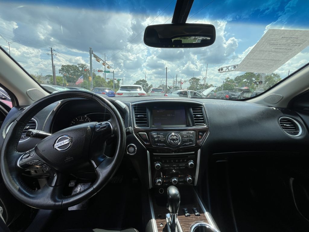 2015 Nissan Pathfinder Image 18