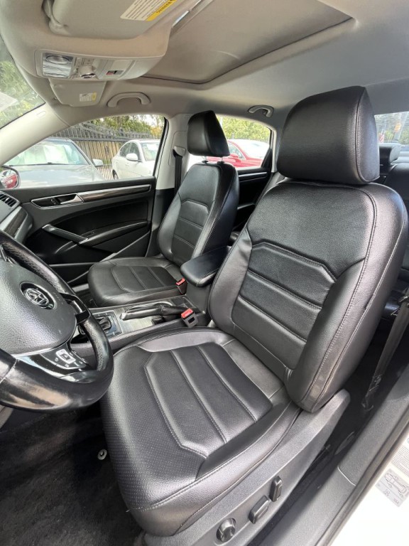 2016 Volkswagen Passat Image 7