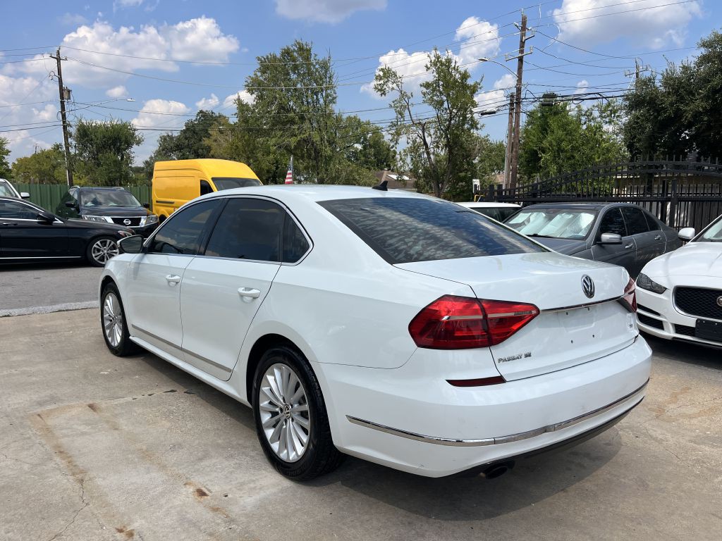2016 Volkswagen Passat Image 14