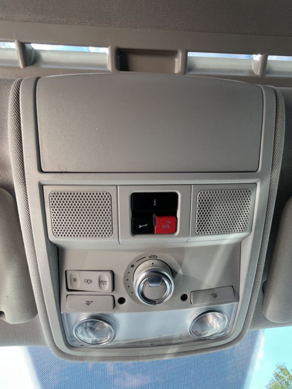 2016 Volkswagen Passat Image 18