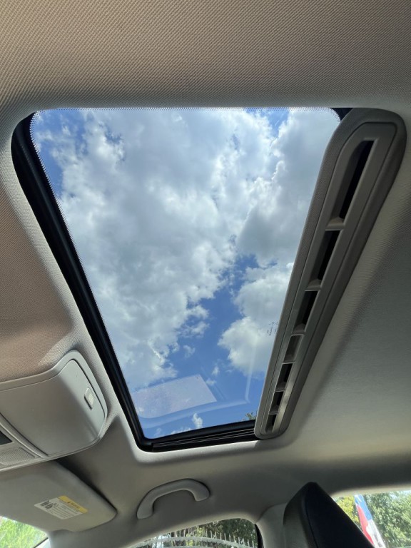 2016 Volkswagen Passat Image 20