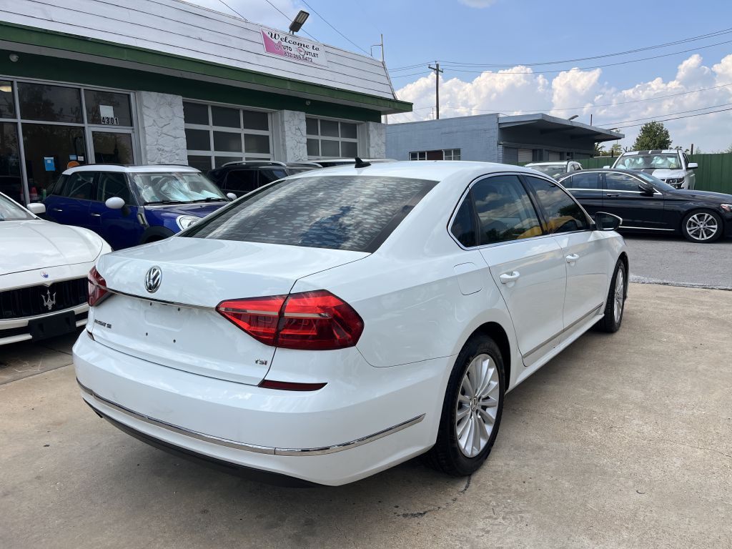 2016 Volkswagen Passat Image 43
