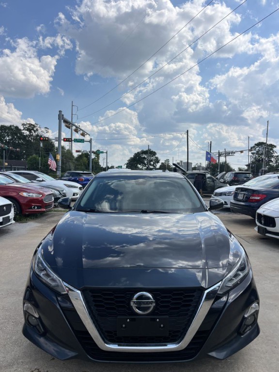 2019 Nissan Altima Image 1