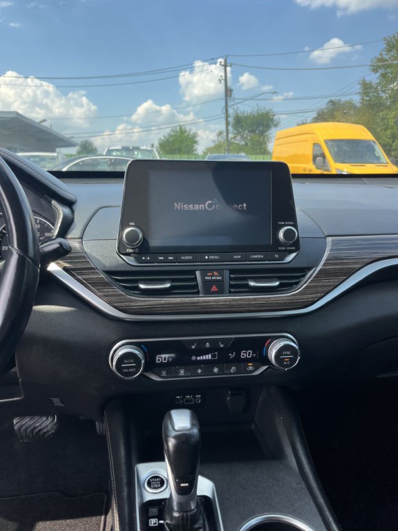 2019 Nissan Altima Image 30