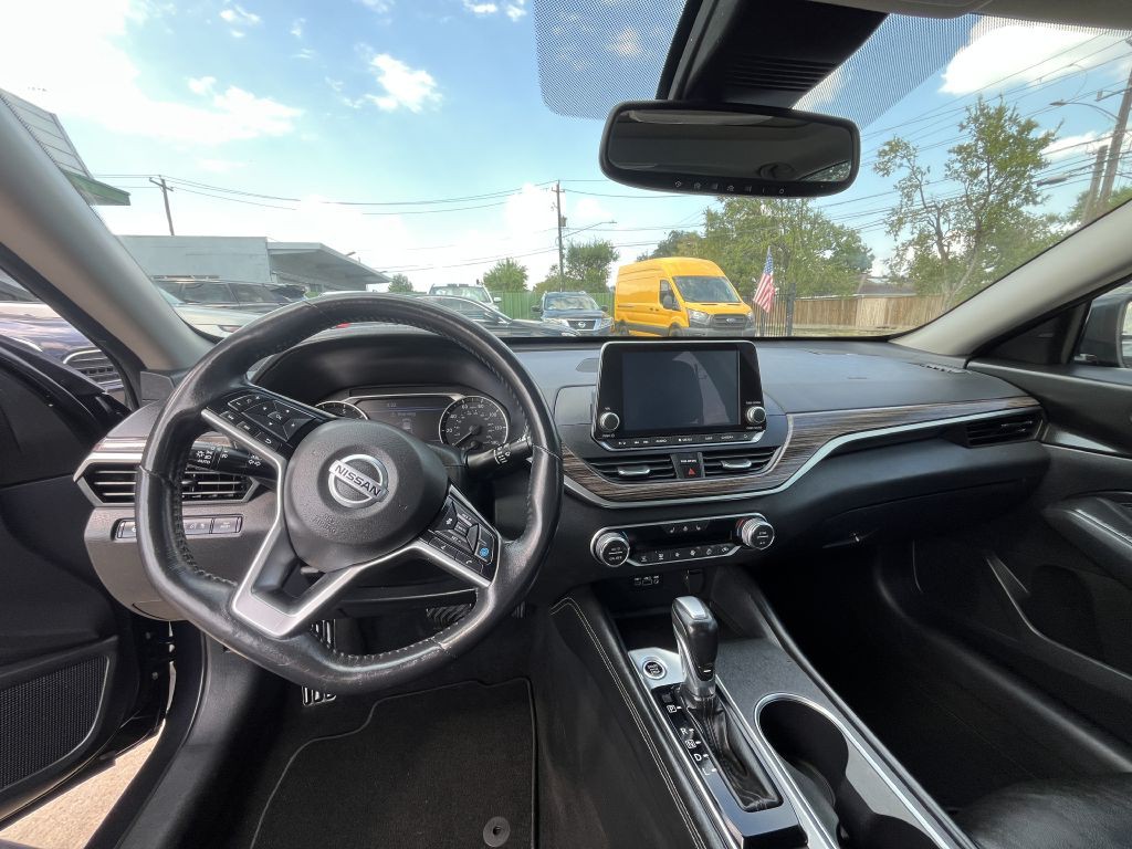 2019 Nissan Altima Image 34