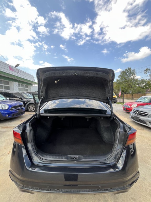 2019 Nissan Altima Image 38