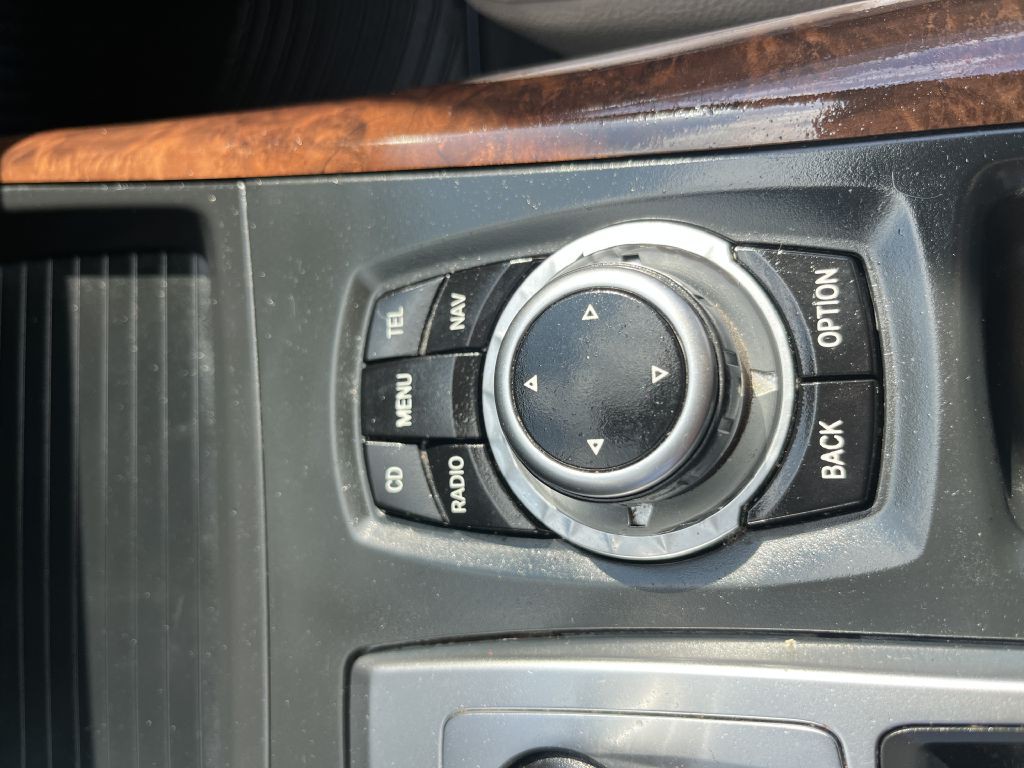 2011 BMW X5 Image 17