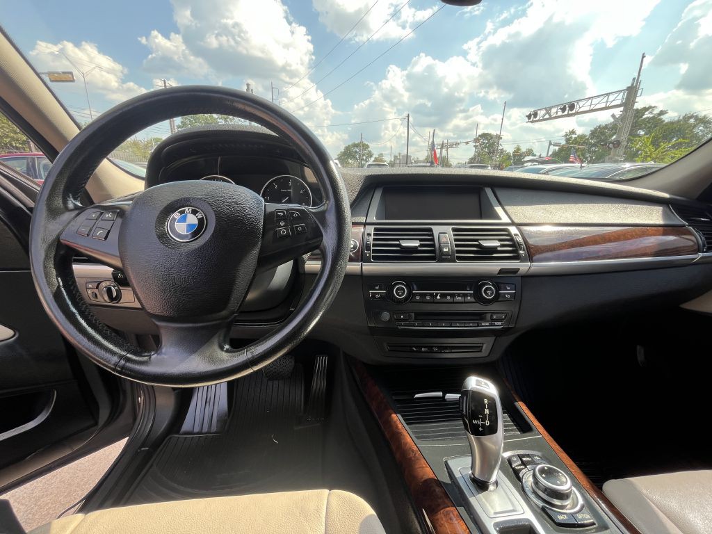 2011 BMW X5 Image 26